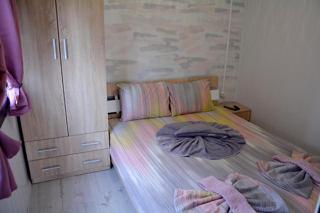 Hotel Къщички Поляните Sinemoretz Esterno foto